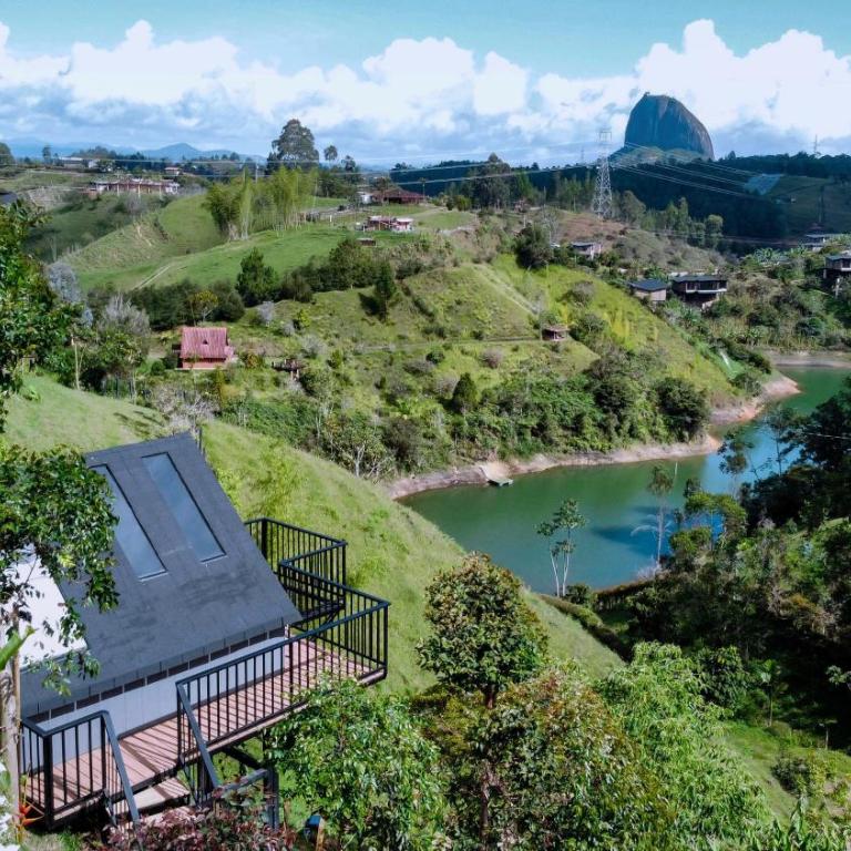 FORESTA 2 - Cabaña moderna con vista a la piedra - Casa - 1