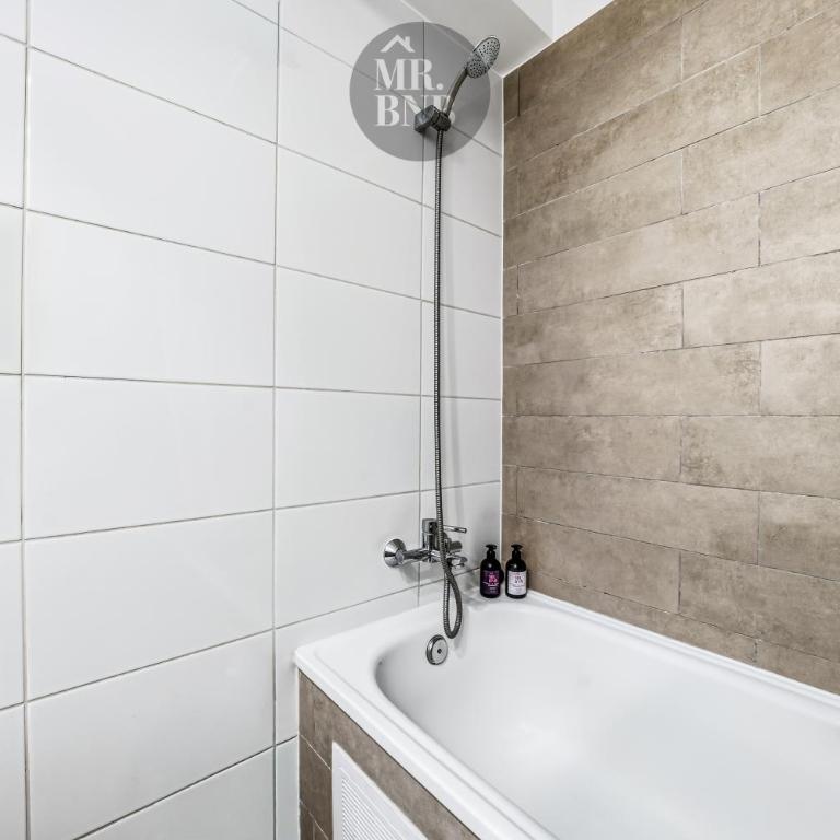 Morandé Apartments by MR BNB - Two-Bedroom Apartment with Balcony - 8