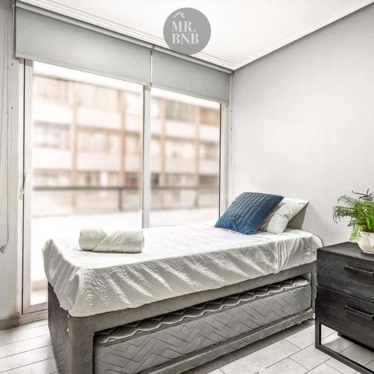 Morandé Apartments by MR BNB - Three-Bedroom Apartment with Balcony - 12