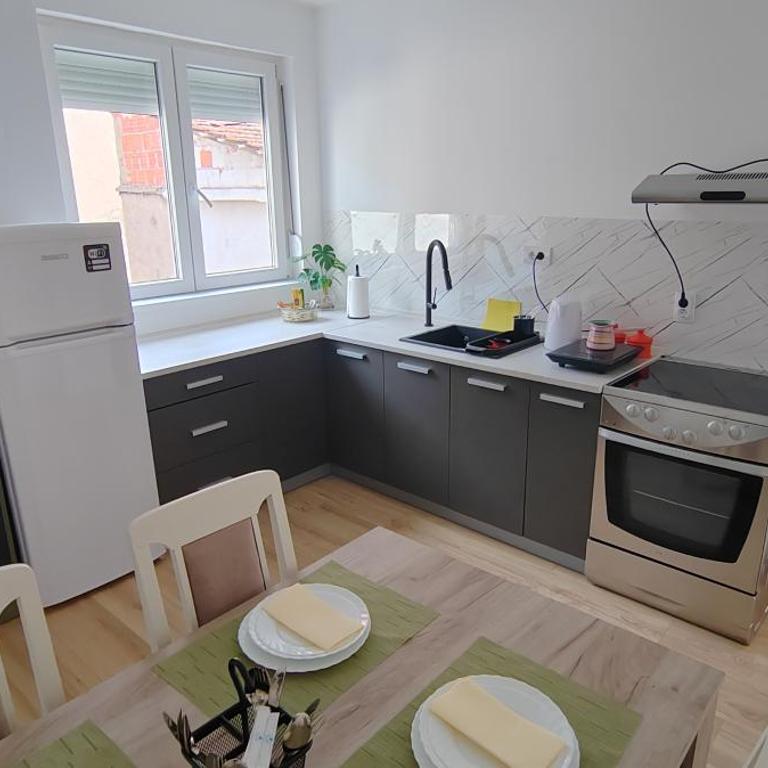 Anna apartman - balkon i besplatan parking - One-Bedroom Apartment - 21