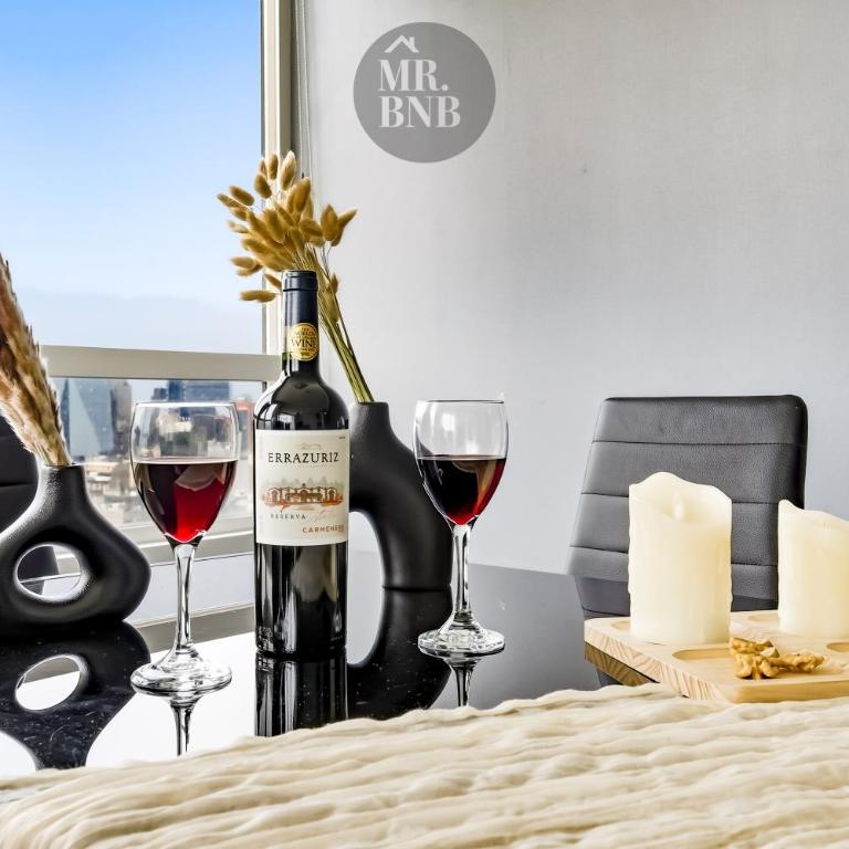 Morandé Apartments by MR BNB - Three-Bedroom Apartment with Mountain View - 10