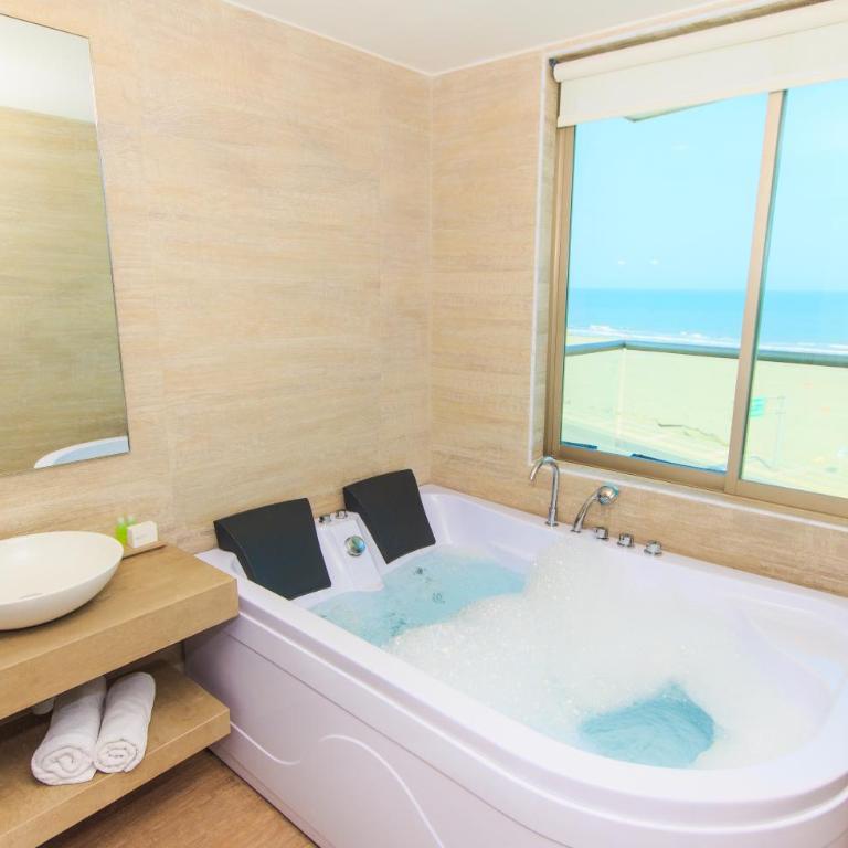 Hotel Summer Frente Al Mar - Suite Junior con vistas al mar - 2