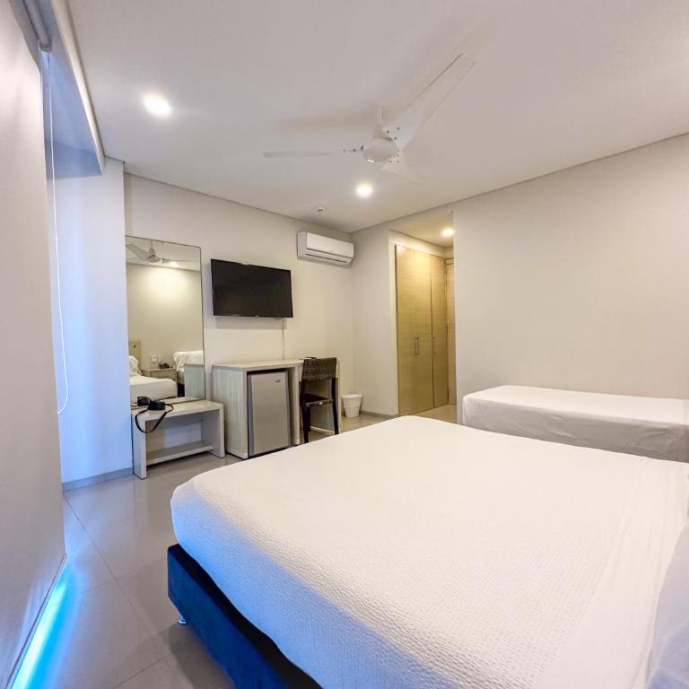 Hotel Summer Frente Al Mar - Habitación Doble con balcón y vistas al mar - 5