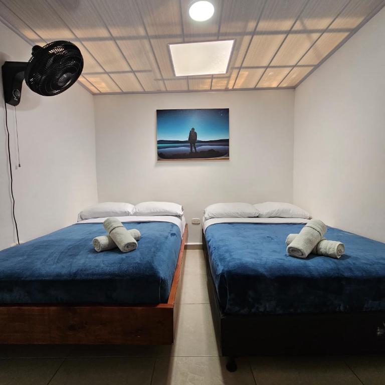 Apartamentos Zona Circunvalar Por Parceros Group - Three-Bedroom Standard Apartment - 1
