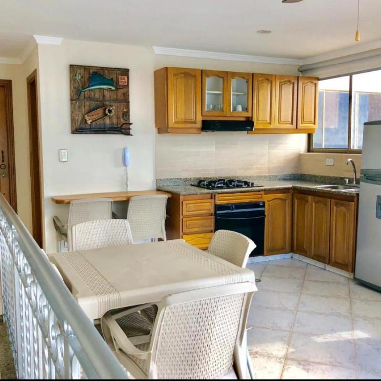 Apartamentos frente la bahía del Rodadero - Apartamento de 1 dormitorio con balcón y vistas al mar - 7