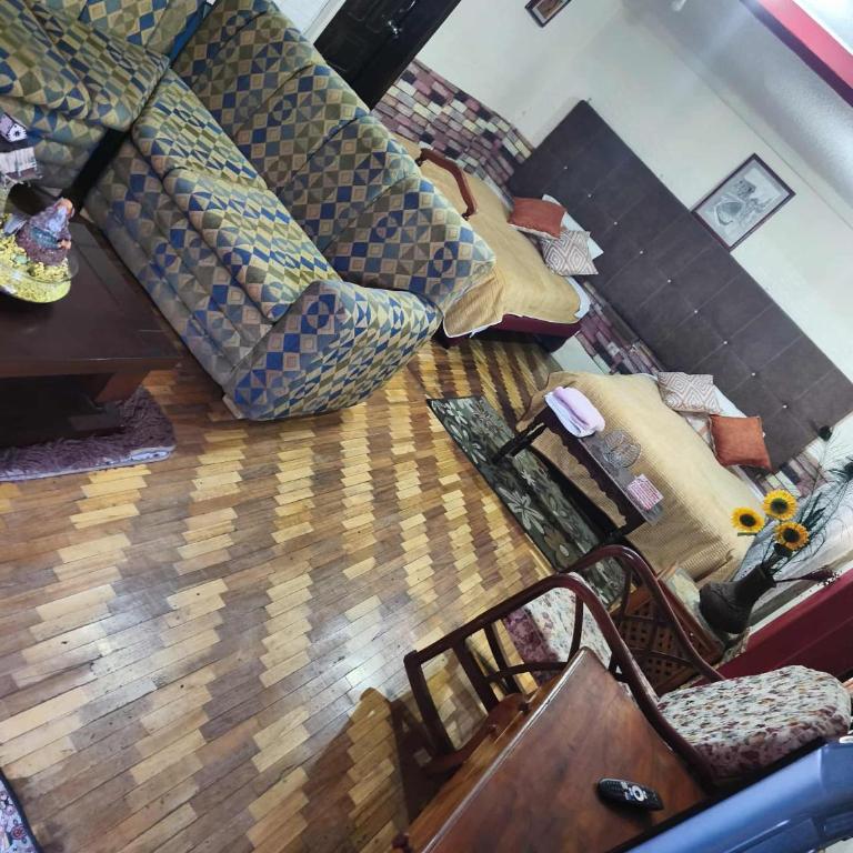 Agradable minidepartamento central en Ambato, para una a seis personas - Apartamento de 2 dormitorios - 6