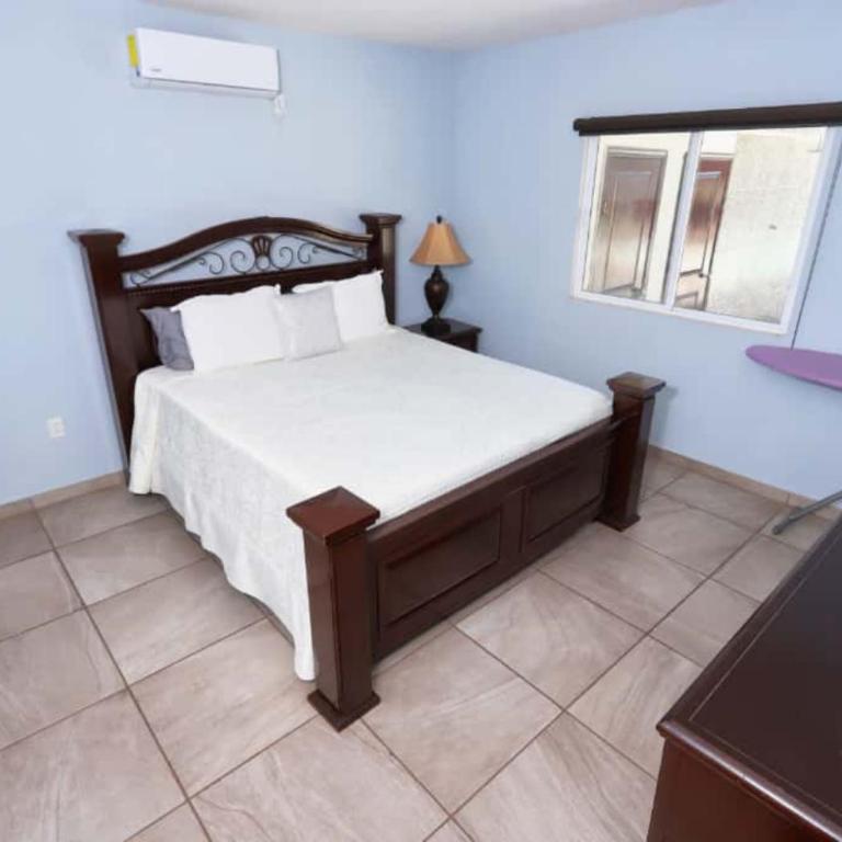 Casa Margarita Pool, Billiards Just Steps from the Beach - Casa de 5 dormitorios - 16