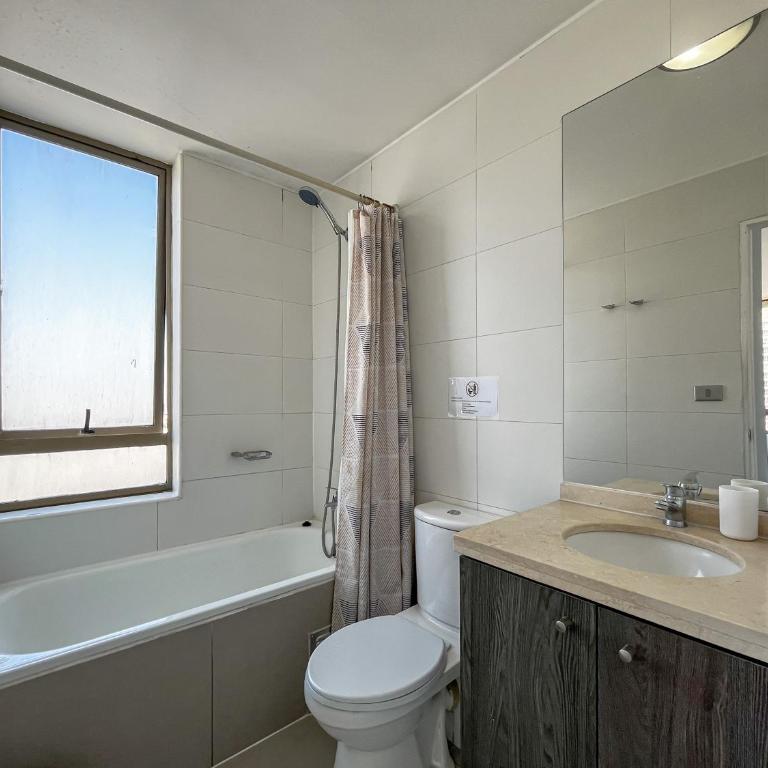 Alojamiento moderno y bien conectado a pasos del Metro y centros urbanos - Two-Bedroom Apartment - 10
