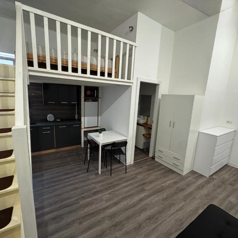 Lime Apartments - BAMBOO - Duplex Quadruple Room - 3