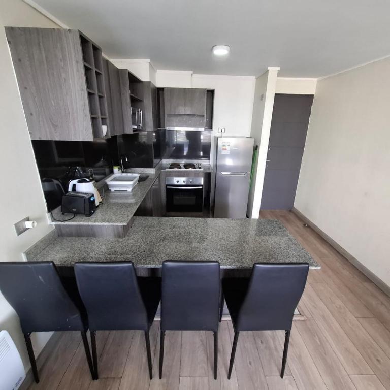 Alojamiento moderno y bien conectado a pasos del Metro y centros urbanos - One-Bedroom Apartment - 4
