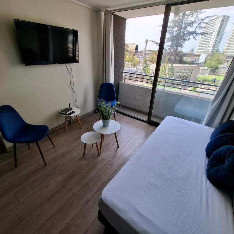 Alojamiento moderno y bien conectado a pasos del Metro y centros urbanos - One-Bedroom Apartment - 5