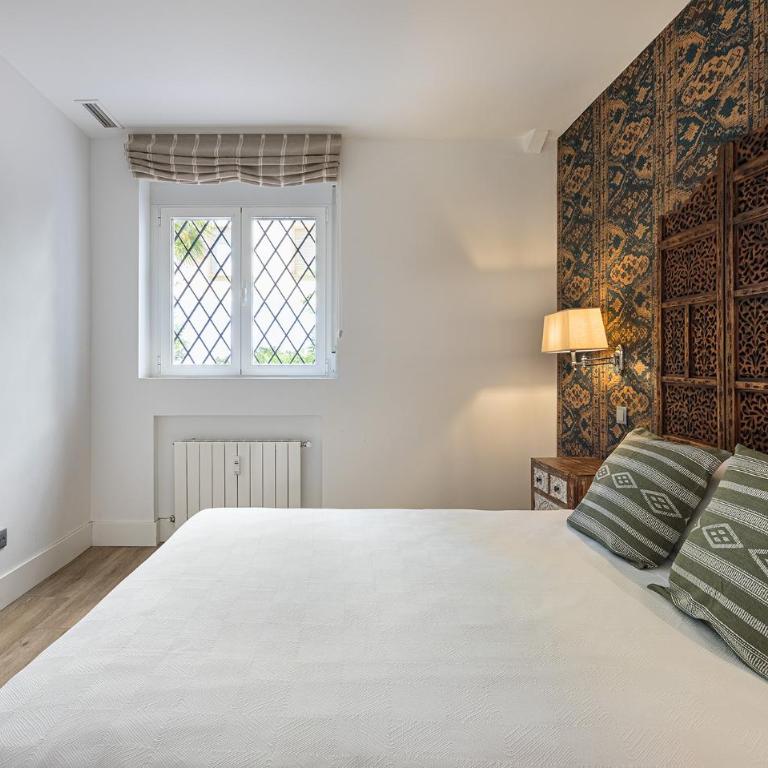 3BR Central Madrid Gem - Rare Private Garden - Three-Bedroom House - 34