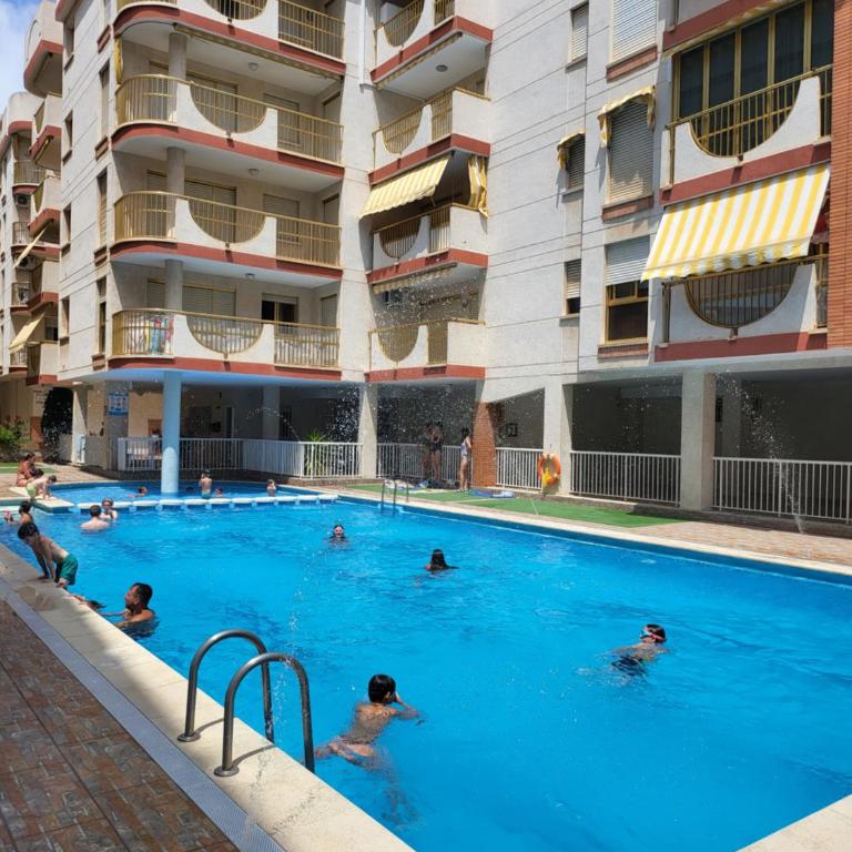 Apartamento con garaje y piscina en Oropesa del Mar - Apartamento de 2 dormitorios - 10