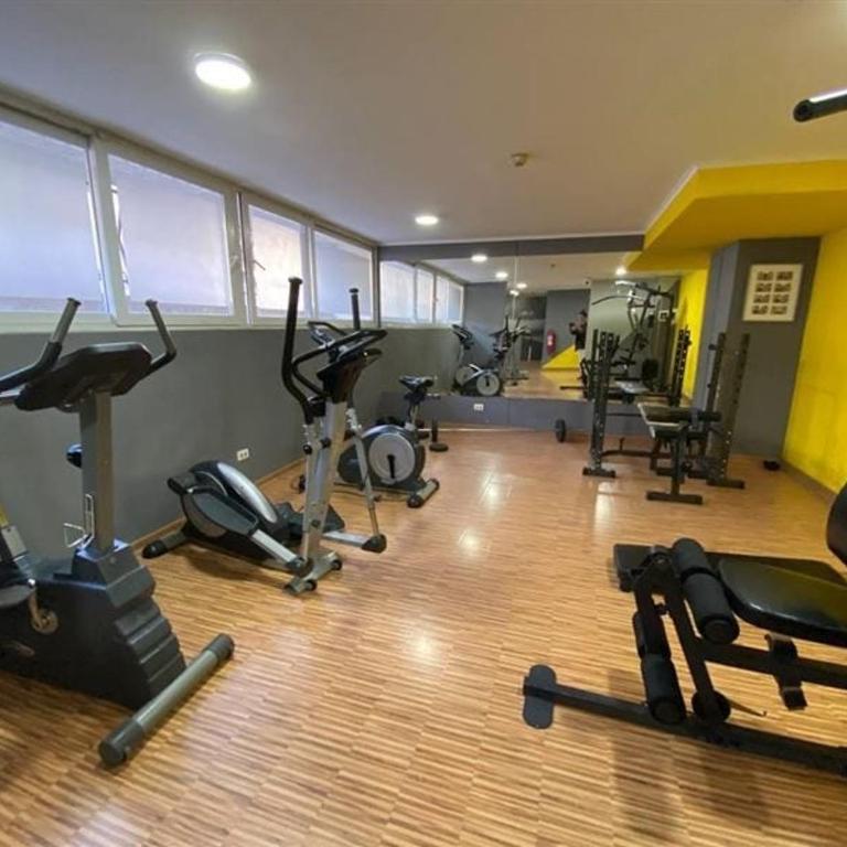 Apartamento con Vista a la Cordillera y Estacionamiento en Santiago Centro Modern apartment with mountain view and parking in Santiago Centre - One-Bedroom Apartment with Balcony and Mountain View - 50