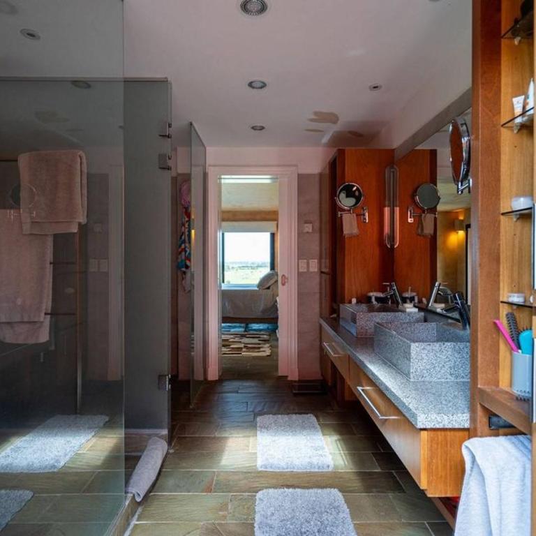 Cristian M estadias - Apartamento - 2