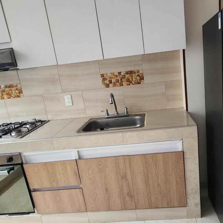 Apartamento amoblado - Three-Bedroom Apartment - 8