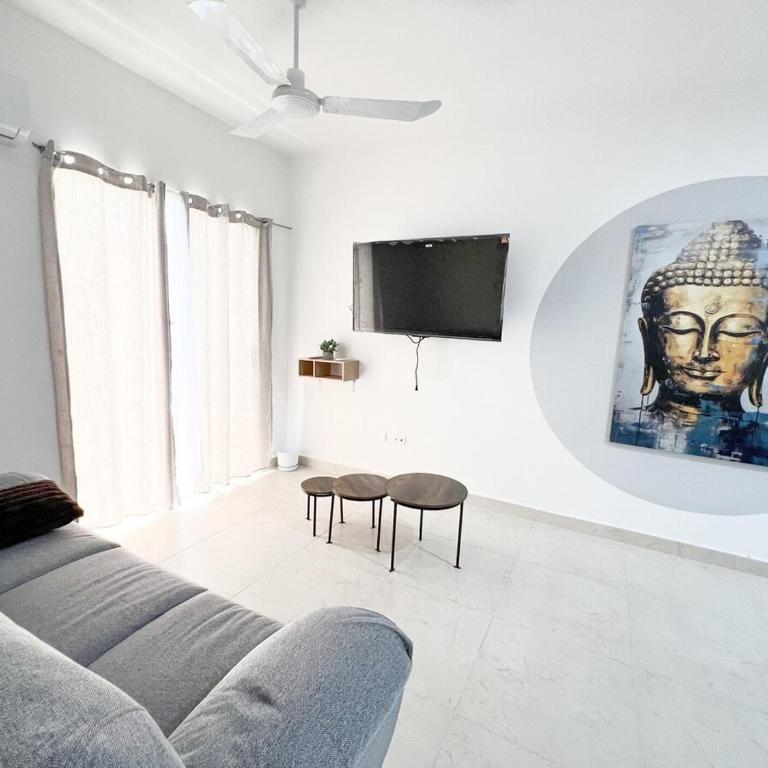 Departamento Resort privado con alberca 3 recamaras y Aire Acondicionado en Playa del Carmen ideal para familias y grupos - Three-Bedroom Apartment with Balcony - 1