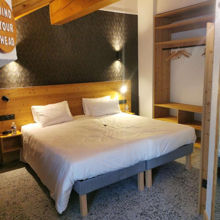 Hotel Les Bruyères - Chambre Triple Standard avec Balcon - 2
