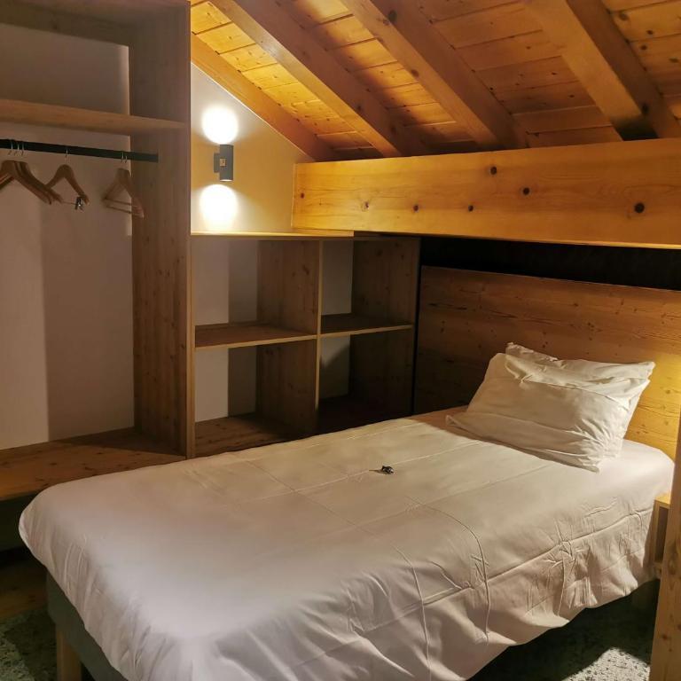 Hotel Les Bruyères - Chambre Triple Standard avec Balcon - 10