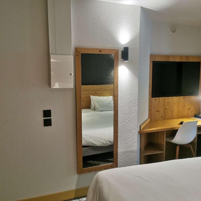 Hotel Les Bruyères - Chambre Double ou Lits Jumeaux avec Balcon - 4