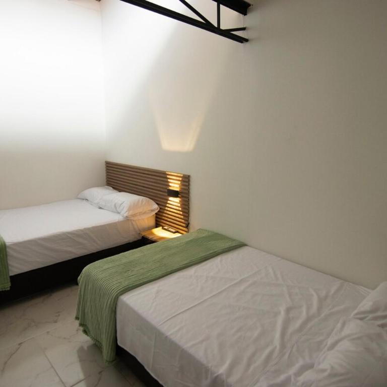 Medellin La 70 - Laureles - Three-Bedroom Apartment - 3