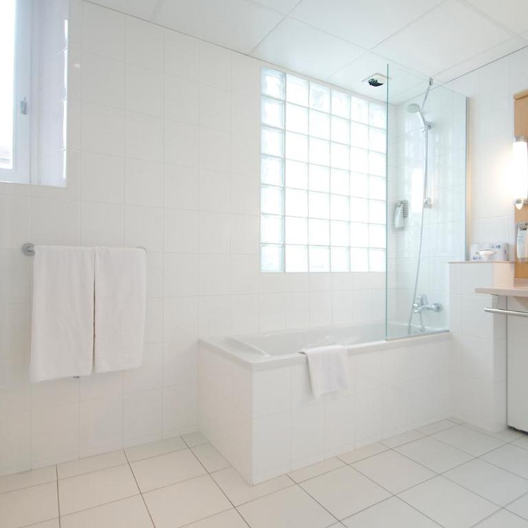 ibis Lyon Centre Perrache - Suite avec 1 Lit Double et 1 Canapé-Lit - 3