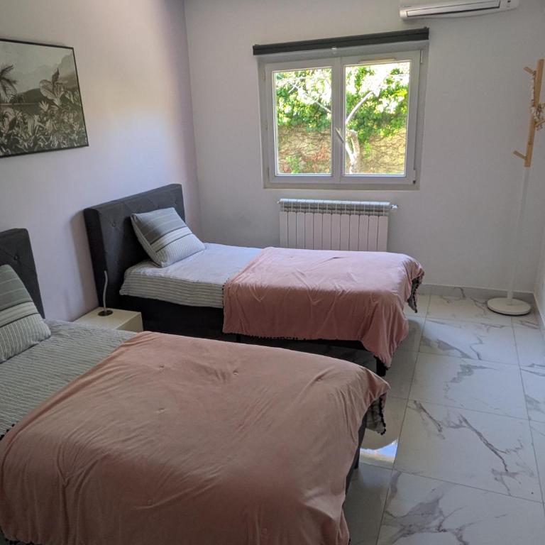 Bas de villa composée d'un 3 pièces et d'un studio avec piscine privée - Maison 3 Chambres - 11