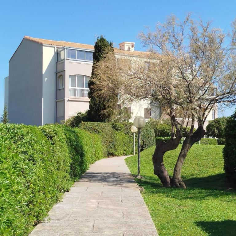 Cadre verdoyant proche mer pour ce T2 avec terrasse - 4CAR113 - Apartamento con terraza - 3