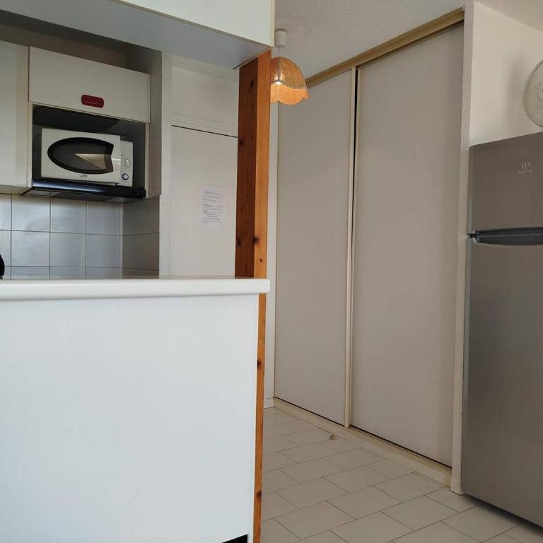Cadre verdoyant proche mer pour ce T2 avec terrasse - 4CAR113 - Apartamento con terraza - 11