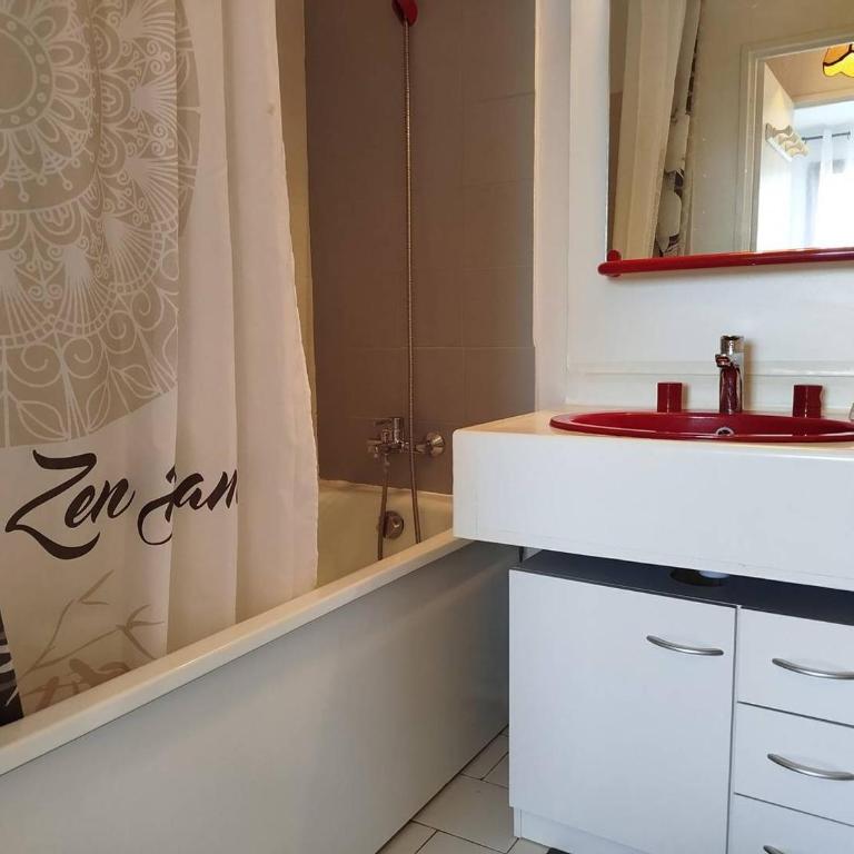 Cadre verdoyant proche mer pour ce T2 avec terrasse - 4CAR113 - Apartamento con terraza - 14