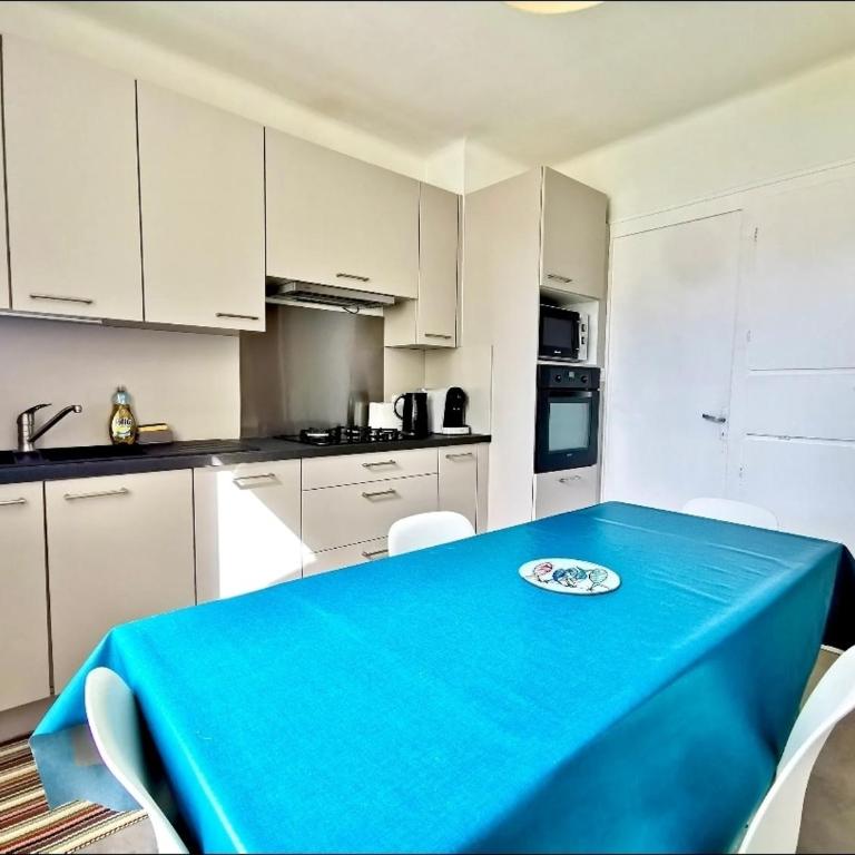 Charmant dupleix à La Baule, proche de la mer - Three-Bedroom Apartment - 9