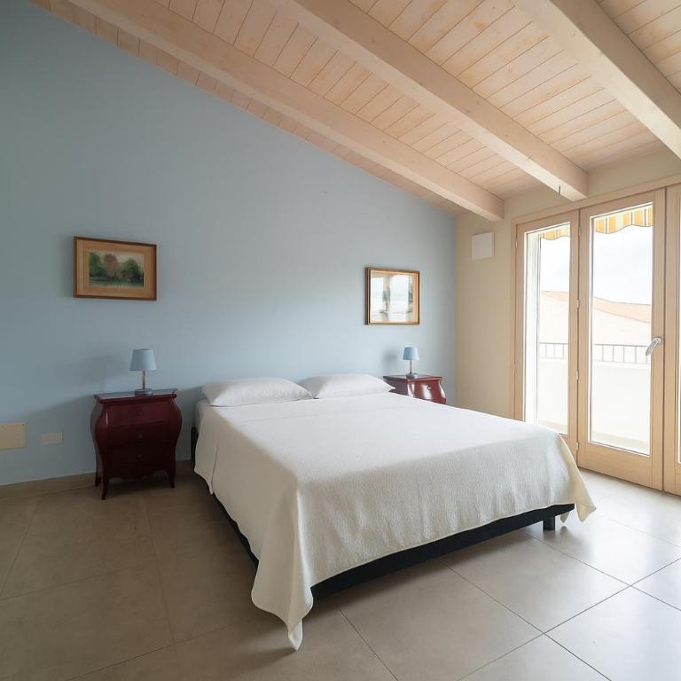 G&G Vacation Apartment - Two-Bedroom Apartment with Sea View - 5
