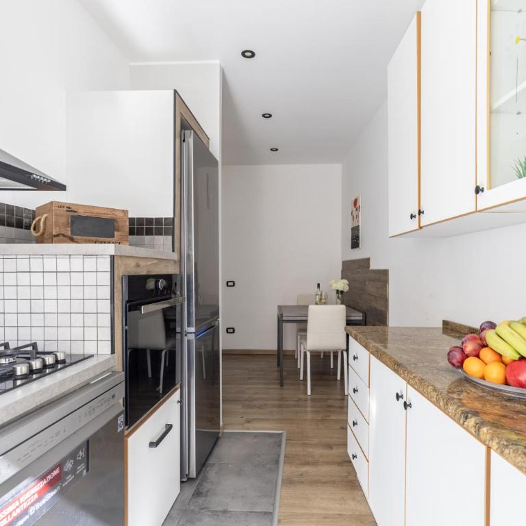 Hostly-The Piramide Soul Roma-10min to Colosseum - Two-Bedroom Apartment - 12