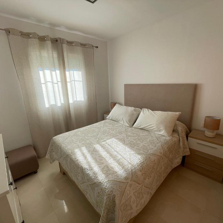 Pisito Solysal, céntrico y cerca de la playa - Apartamento de 2 dormitorios - 5