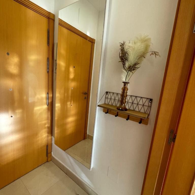 Pisito Solysal, céntrico y cerca de la playa - Apartamento de 2 dormitorios - 9