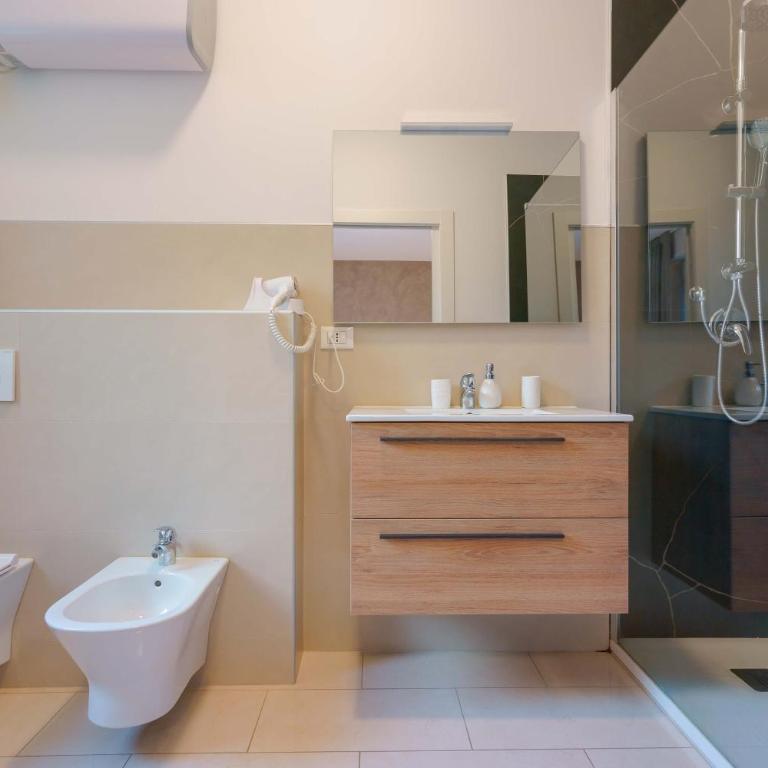Le Stanze dell'Edera - Charming Guesthouse in the old town - Camera Matrimoniale con Bagno Privato - 4