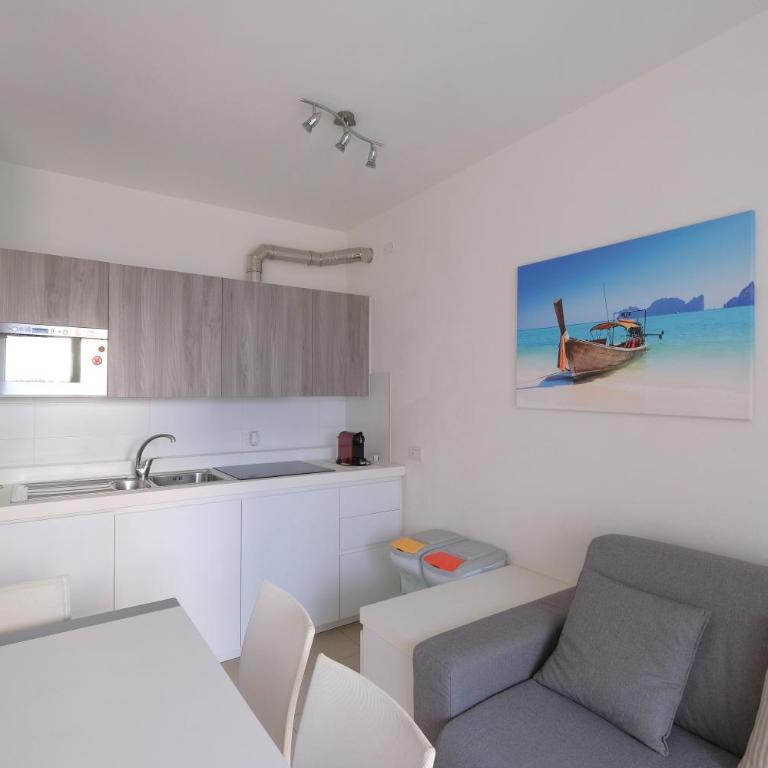 Wave Village piano terra Piazza Trieste - Appartamento con 2 Camere da Letto - 10