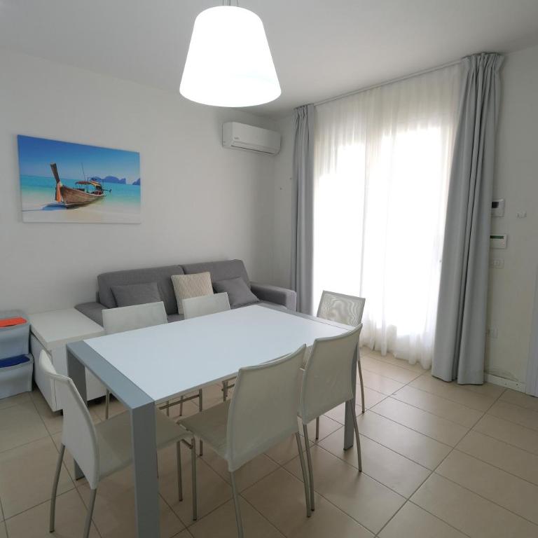 Wave Village piano terra Piazza Trieste - Appartamento con 2 Camere da Letto - 13