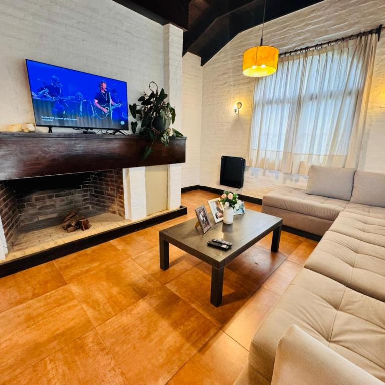 Casa 10 personas en el corazón de Güemes, playa grande - Casa de 5 dormitorios - 3