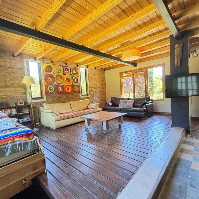 Casa de campo en Tandil con wifi y piscina - Vacation Home - 10