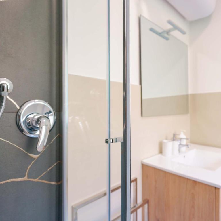 Le Stanze dell'Edera - Charming Guesthouse in the old town - Camera Matrimoniale con Bagno Privato - 4