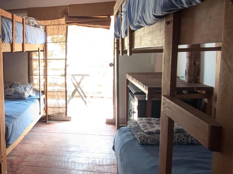 Máncora Hostel Restocafebar - Economy Quadruple Room with Shared Bathroom - 3