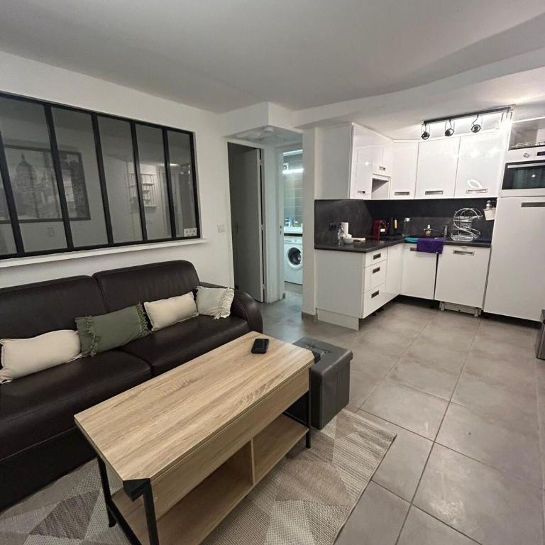 Parisian Hideaway - Heart of Montmartre, Abbesses - Apartamento de 1 dormitorio - 3