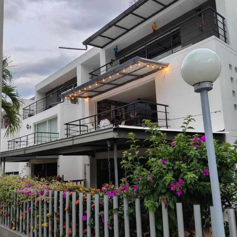 Apartasol por días en condominio ciudadela Santa Fe de Antioquia - Two-Bedroom Apartment - 5