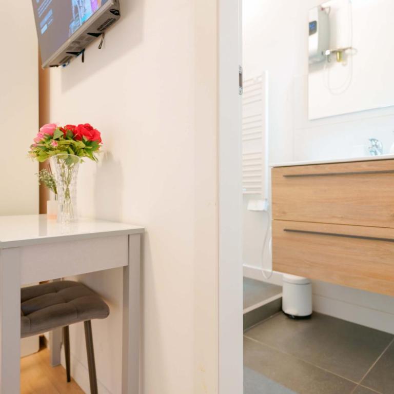 Le Stanze dell'Edera - Charming Guesthouse in the old town - Camera Matrimoniale con Bagno Privato - 6