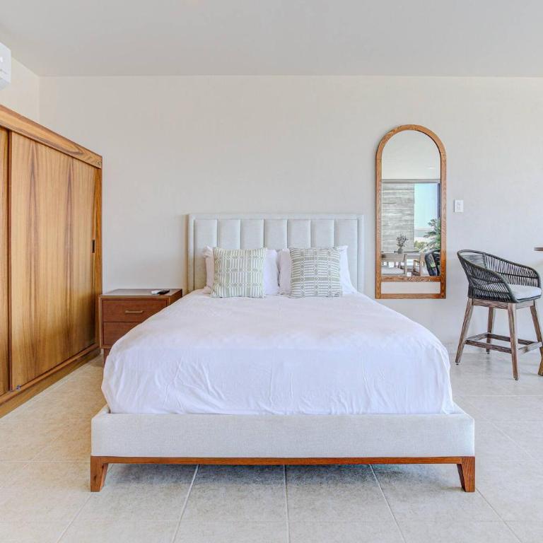 Centrally Located Apartment w Pool / Gym / Cowork - Apartment - 27