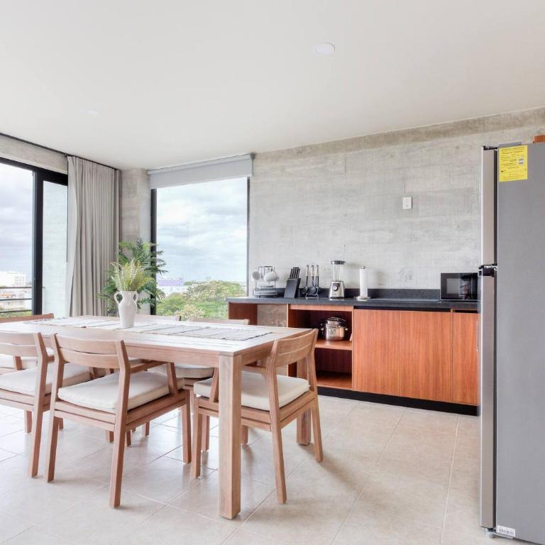 Centrally Located Apartment w Pool / Gym / Cowork - Apartment - 23