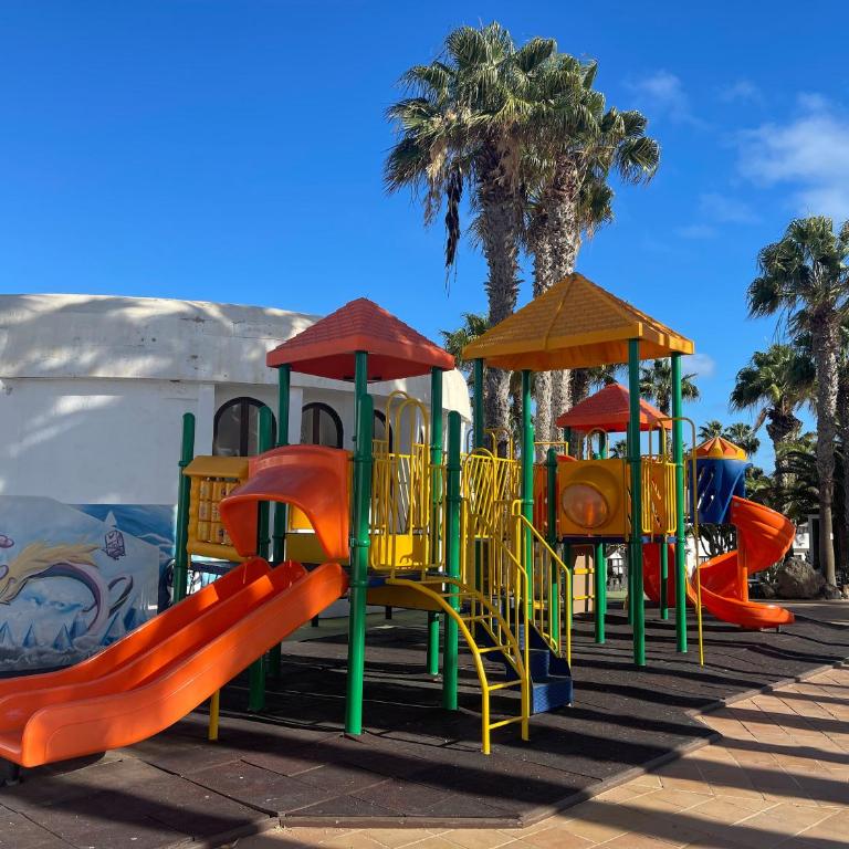 Sunny apartment with terrace in Corralejo - Apartamento de 2 dormitorios con balcón - 25