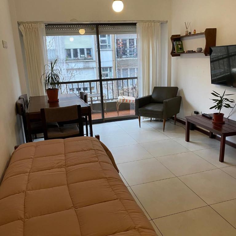 Departamento excelente ubicación santiago del estero y Bolívar - Apartamento Familiar de 2 dormitorios con vistas - 1