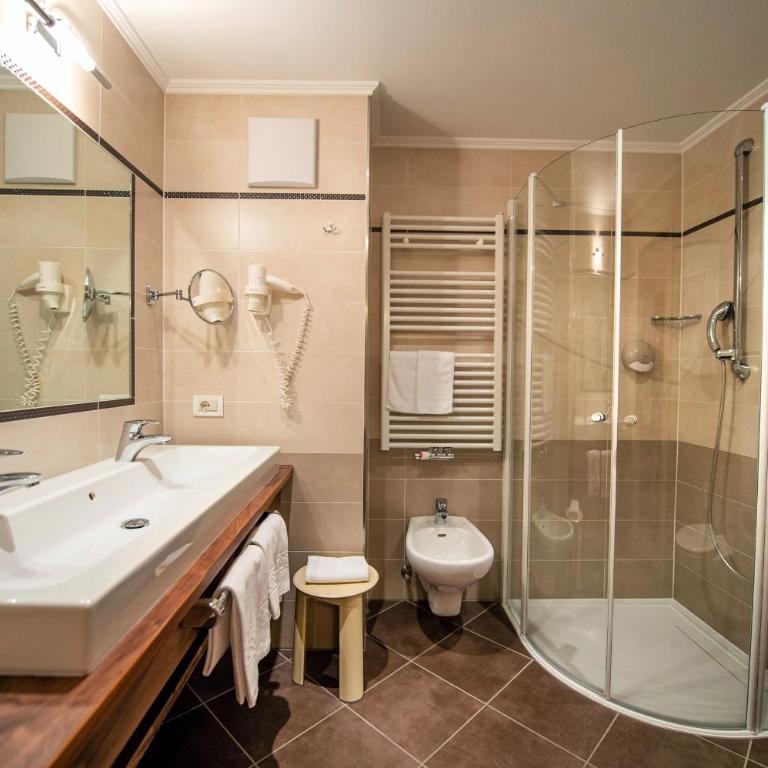 Astor Suites B&B - Suite con Vista Montagna - 5